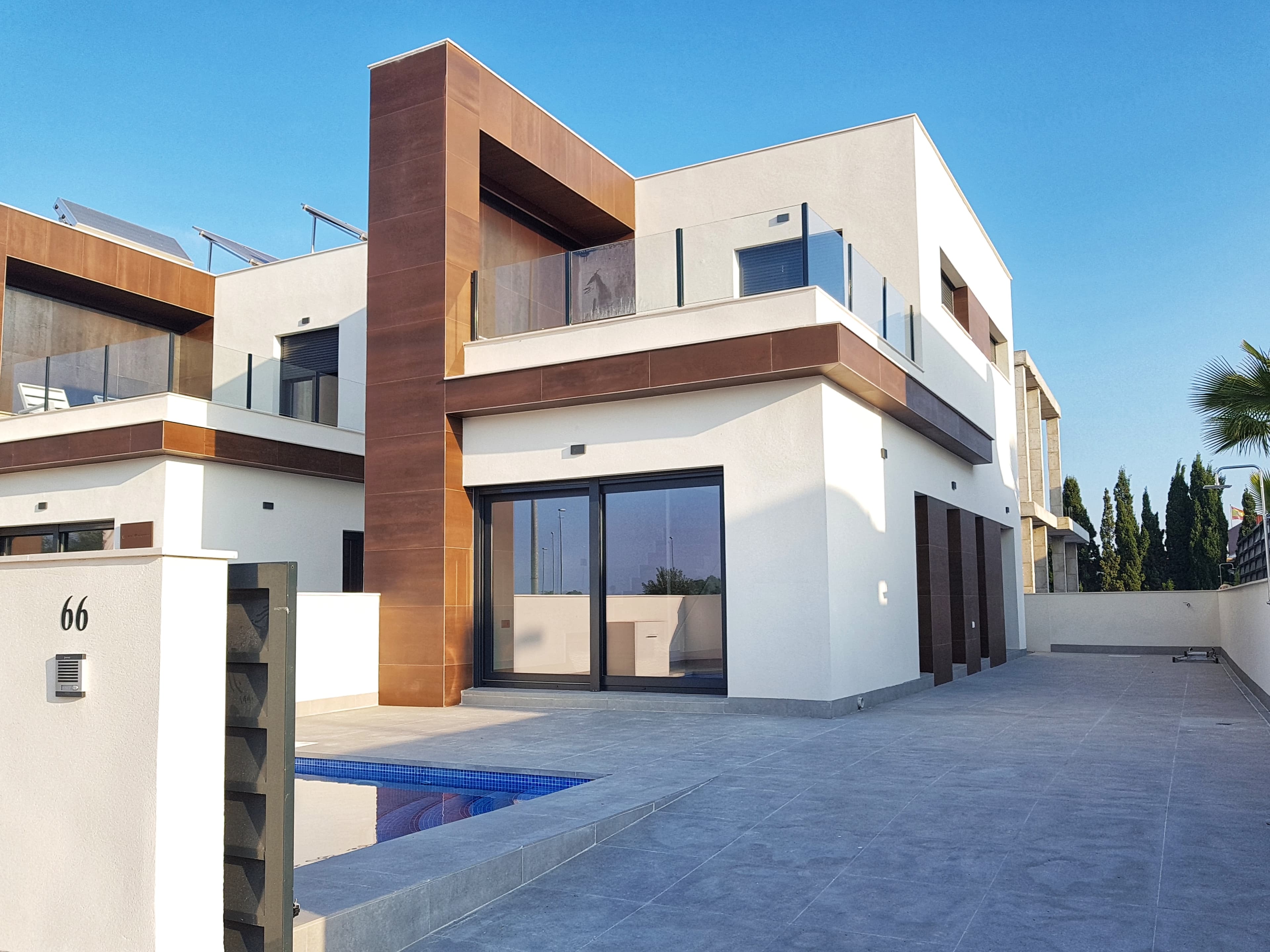 1 Detached house in Daya Nueva