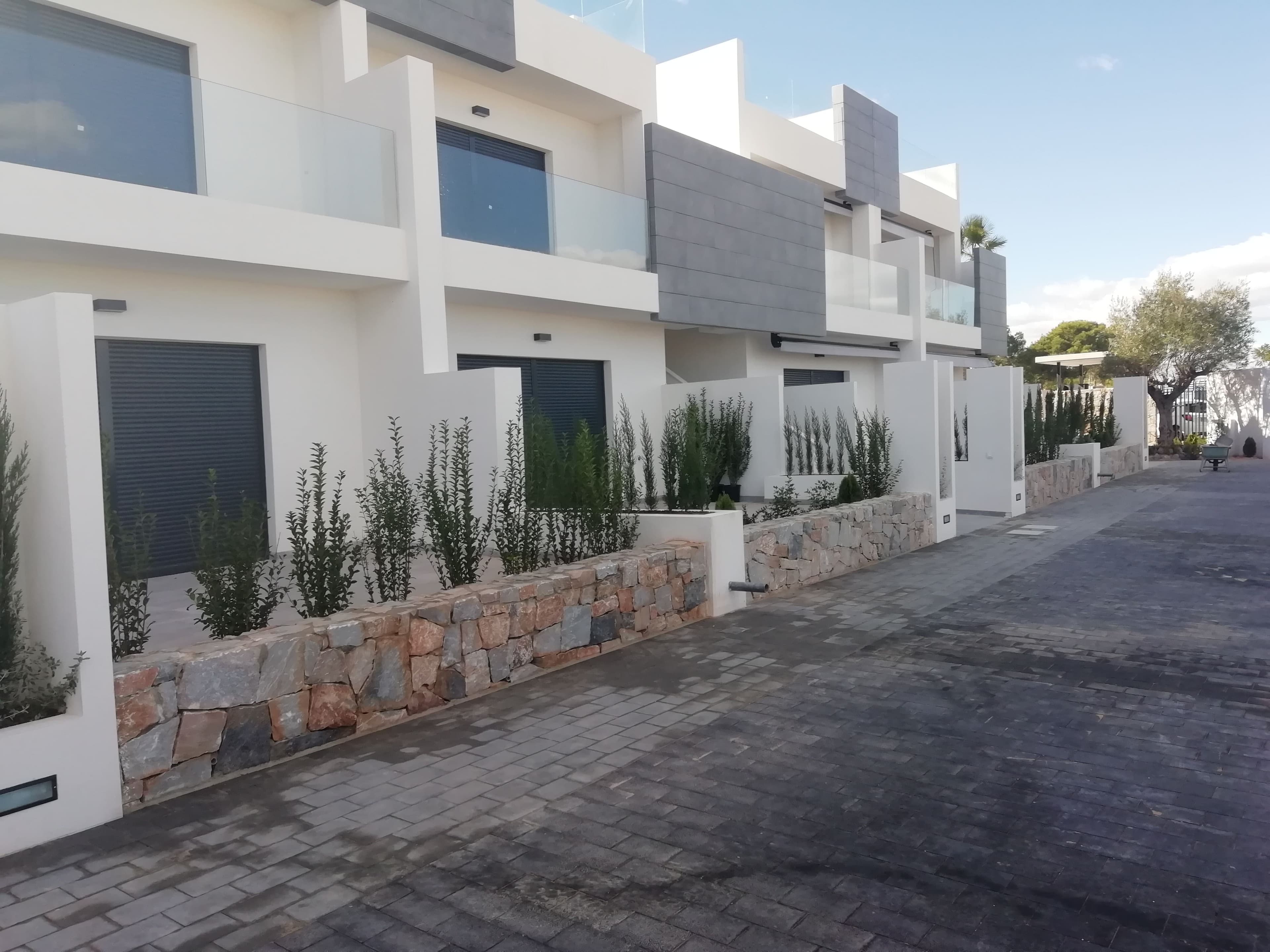 16 Bungalow i bottenplan i Torrevieja