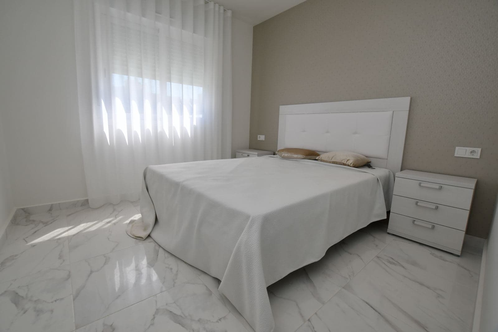 Bungalow na piętrze 2 sypialnia w San Miguel de Salinas 8