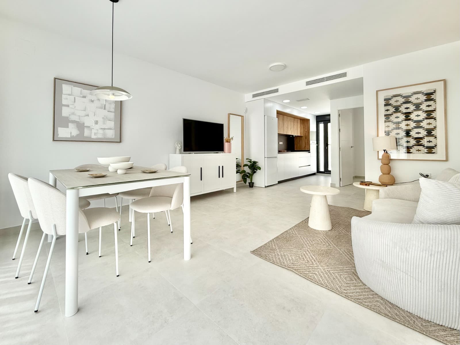Top-floor bungalow 2 bed. in Cox 4