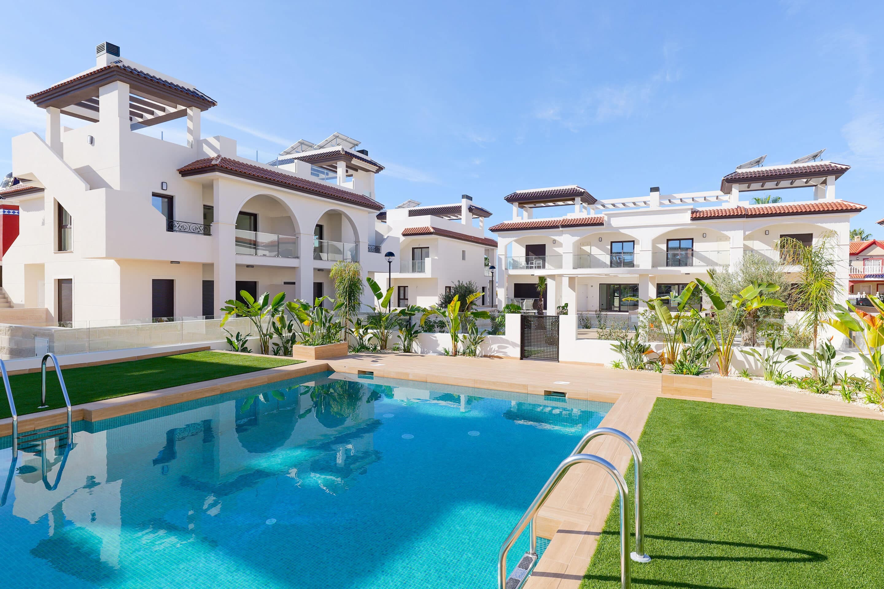 Ground-floor bungalow 2 bed. in Rojales 3