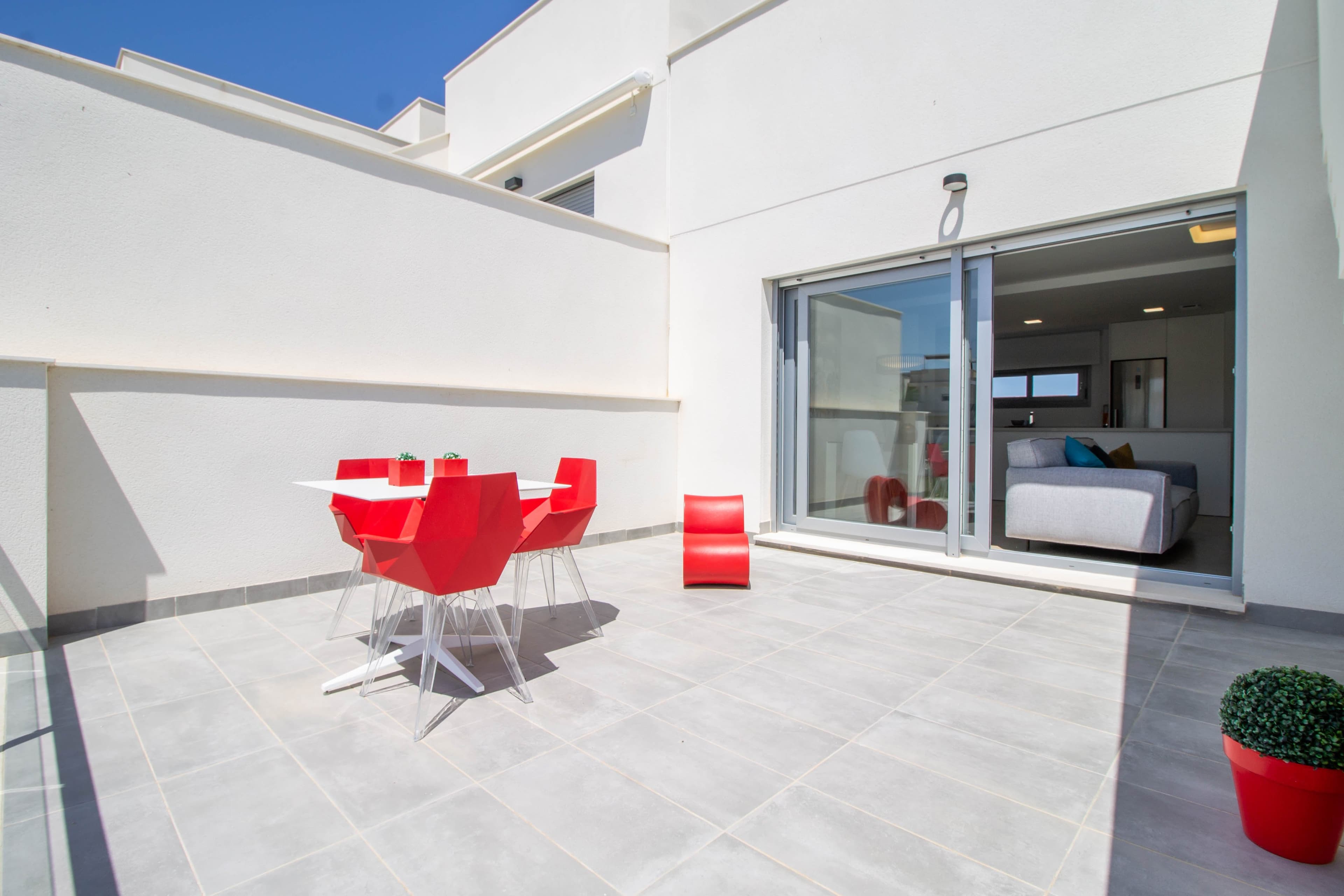 Bungalow no piso superior 2 qto. em Vistabella 8